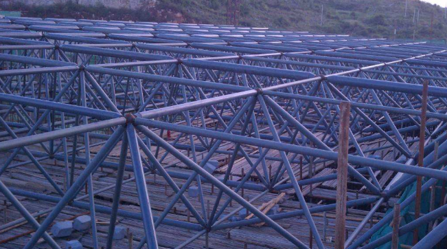 五大连池概述网架加工中对钢材的质量的过细恳求